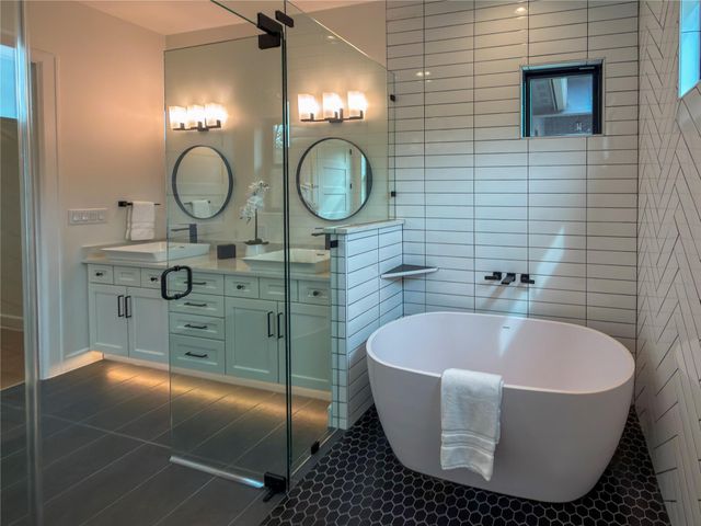 310 Apache Tears, Horseshoe Bay, TX 78657