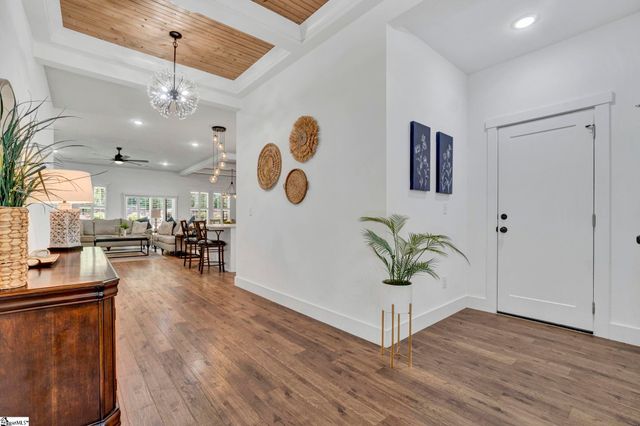 165 Lake Bowen Drive, Inman, SC 29349