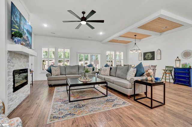 165 Lake Bowen Drive, Inman, SC 29349