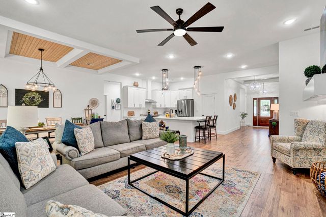 165 Lake Bowen Drive, Inman, SC 29349