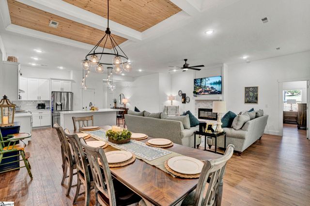 165 Lake Bowen Drive, Inman, SC 29349