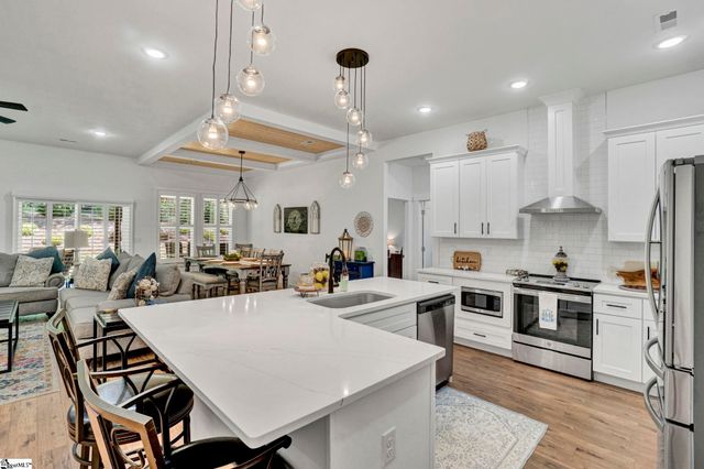 165 Lake Bowen Drive, Inman, SC 29349