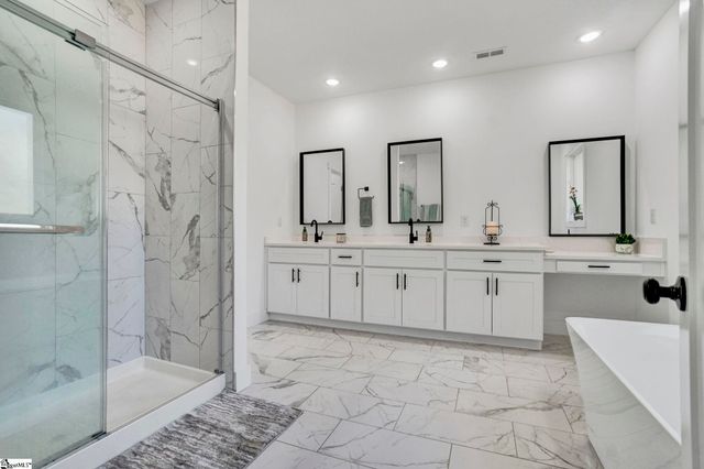 165 Lake Bowen Drive, Inman, SC 29349