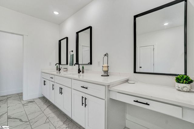 165 Lake Bowen Drive, Inman, SC 29349