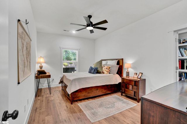 165 Lake Bowen Drive, Inman, SC 29349