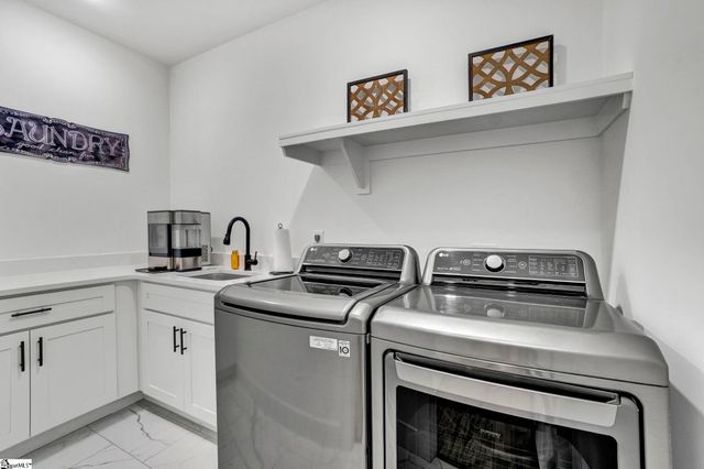 165 Lake Bowen Drive, Inman, SC 29349