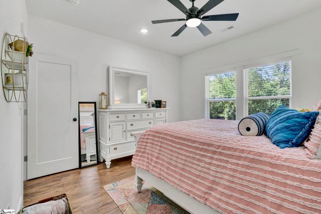 165 Lake Bowen Drive, Inman, SC 29349