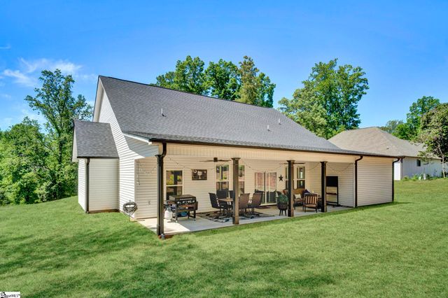 165 Lake Bowen Drive, Inman, SC 29349