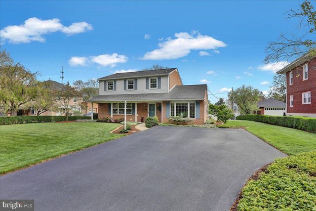 4 UPLAND RD, Wyomissing, PA 19609