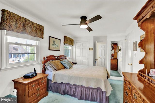 4 UPLAND RD, Wyomissing, PA 19609