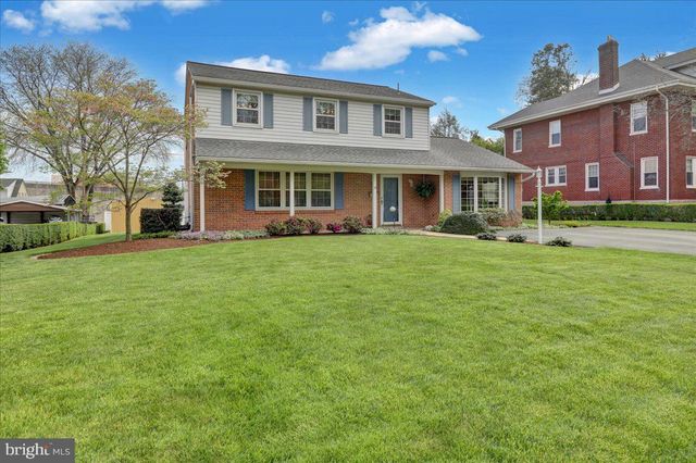 4 UPLAND RD, Wyomissing, PA 19609