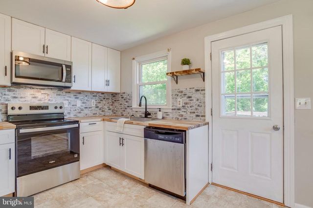 18318 FOX MOUNTAIN LN, Culpeper, VA 22701