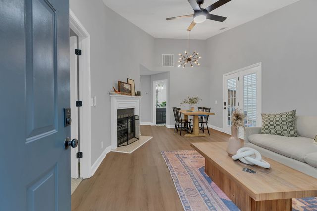 2336 Benay Rd, Nashville, TN 37214