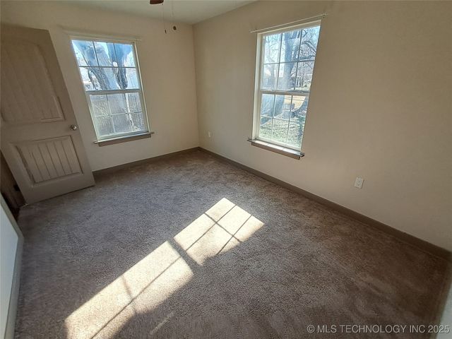 210 9th SE, Ardmore, OK 73401