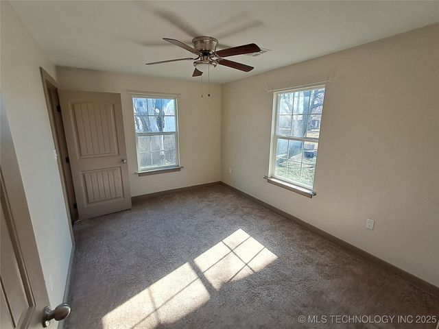 210 9th SE, Ardmore, OK 73401