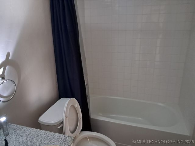 210 9th SE, Ardmore, OK 73401