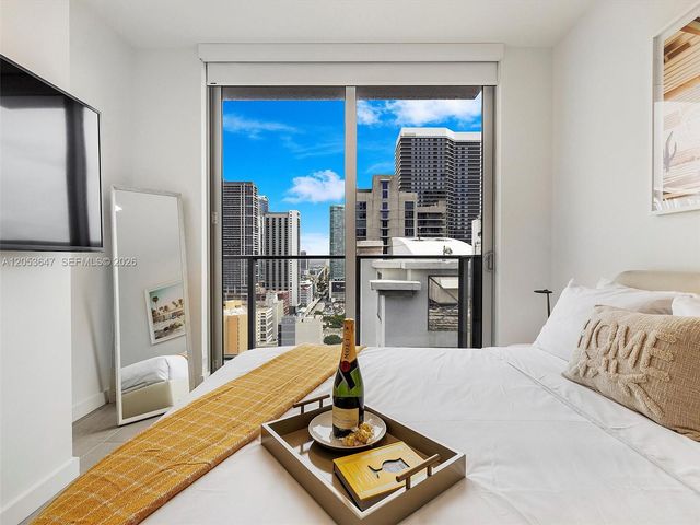 227 NE 2nd St 2706, Miami, FL 33132