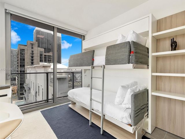 227 NE 2nd St 2706, Miami, FL 33132