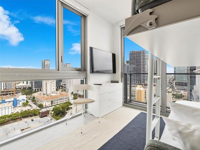 227 NE 2nd St 2706, Miami, FL 33132