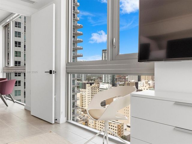 227 NE 2nd St 2706, Miami, FL 33132