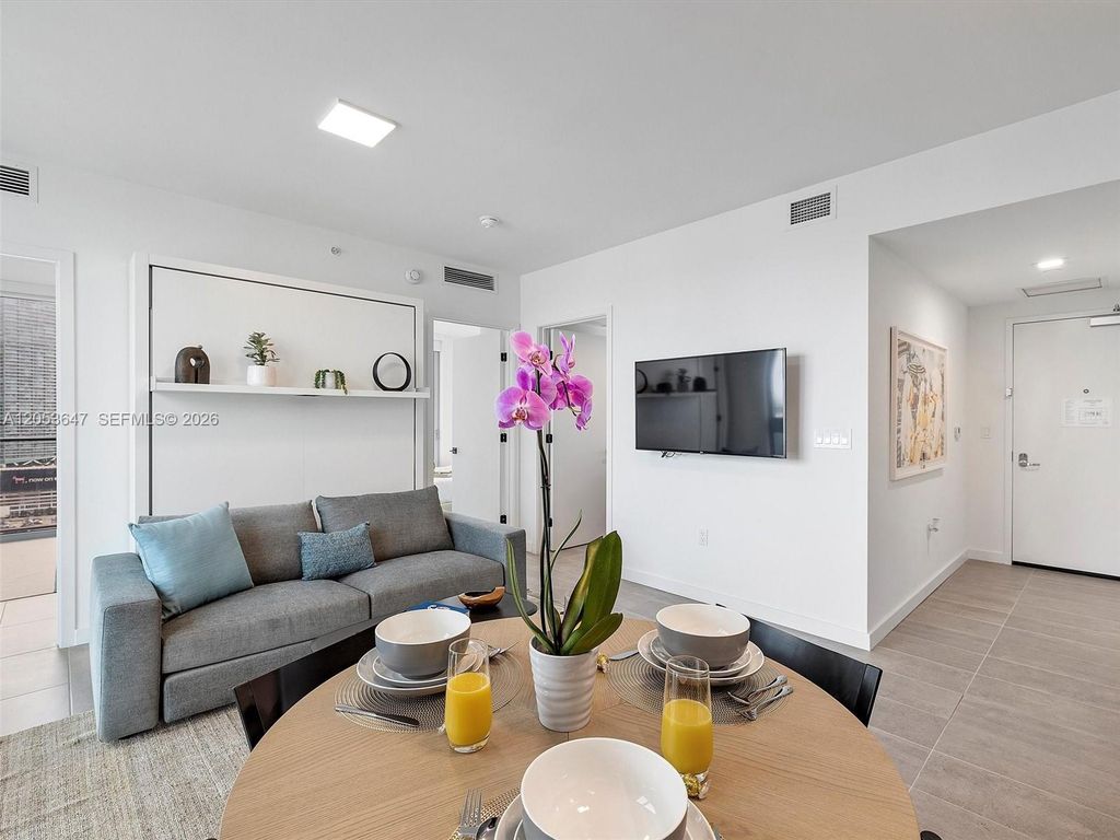 227 NE 2nd St 2706, Miami, FL 33132