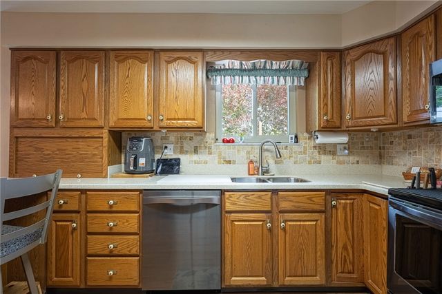 1353 S Elm Street, West Carrollton, OH 45449