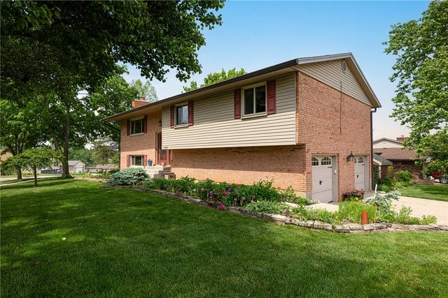 1353 S Elm Street, West Carrollton, OH 45449