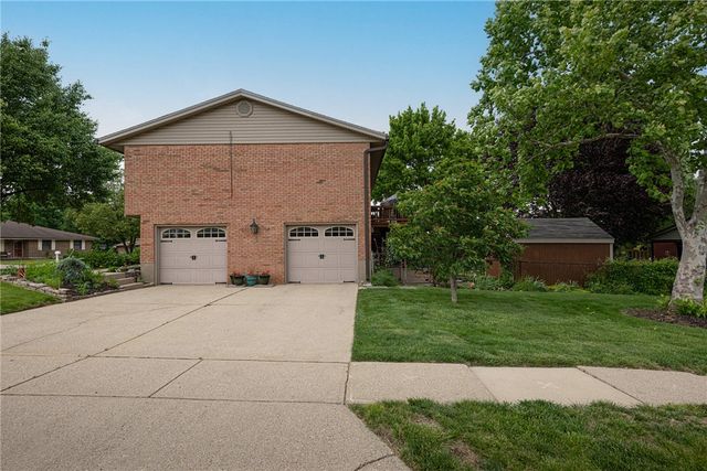 1353 S Elm Street, West Carrollton, OH 45449