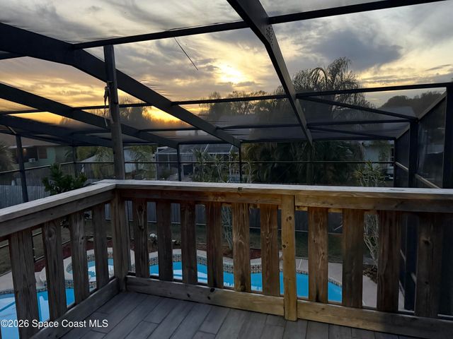 1060 Mina Avenue NE, Palm Bay, FL 32907