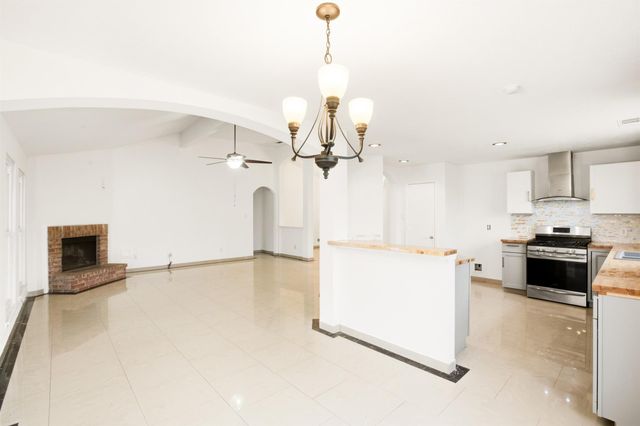 8938 Paladora Park Lane, Houston, TX 77083