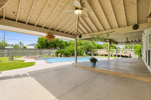8938 Paladora Park Lane, Houston, TX 77083