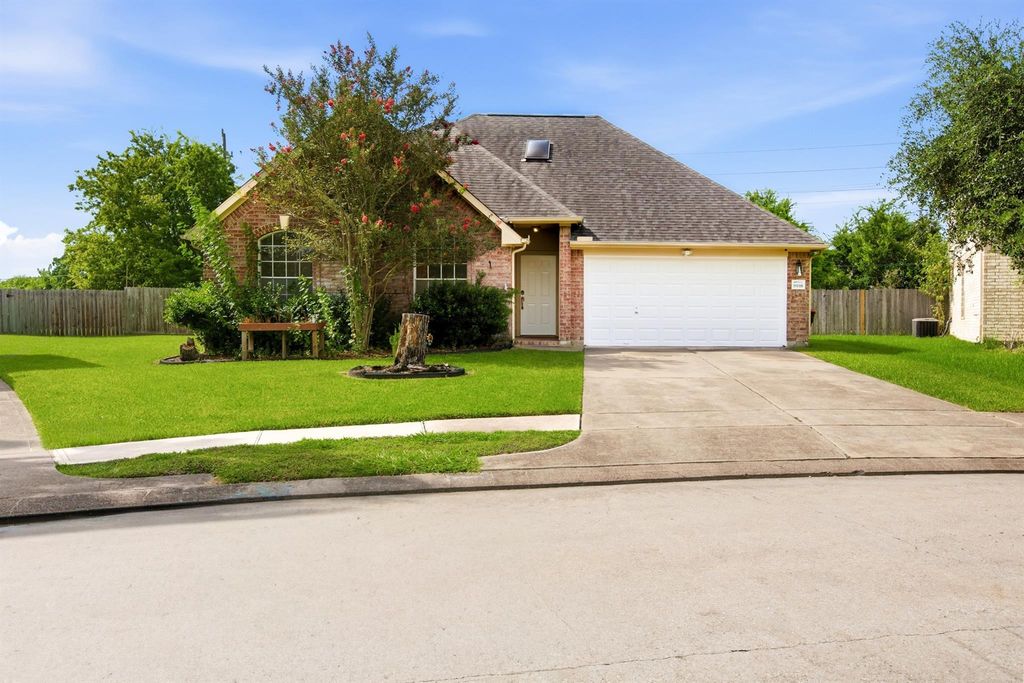 8938 Paladora Park Lane, Houston, TX 77083