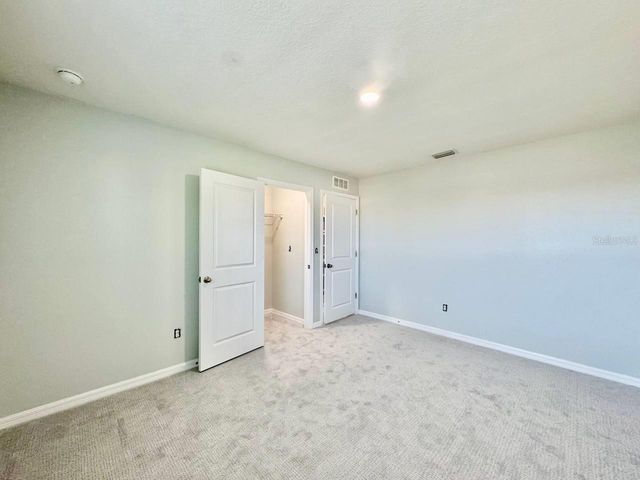 35743 HILLBROOK AVENUE, Zephyrhills, FL 33541