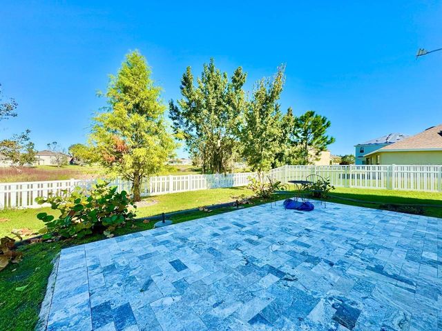 35743 HILLBROOK AVENUE, Zephyrhills, FL 33541