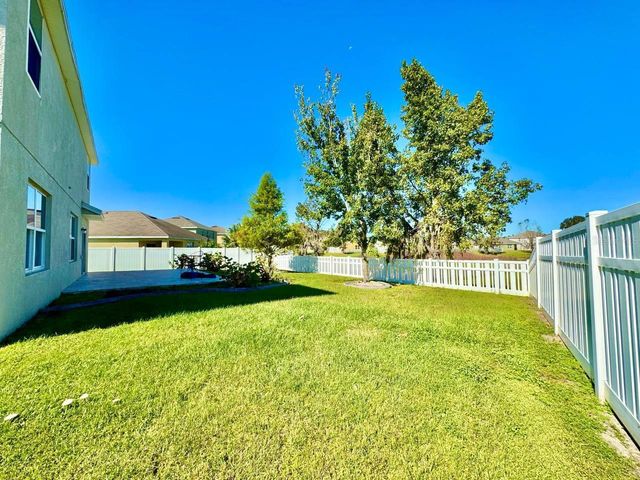 35743 HILLBROOK AVENUE, Zephyrhills, FL 33541