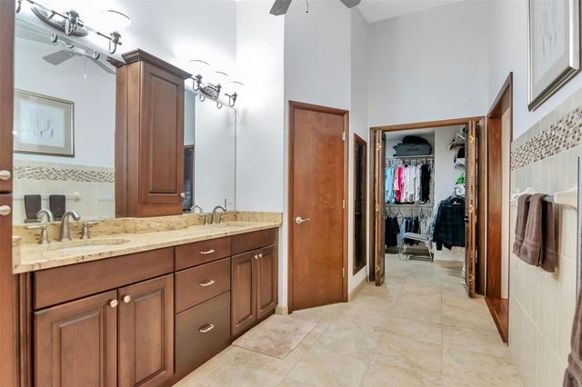 2240 TONIWOOD LANE, Palm Harbor, FL 34685