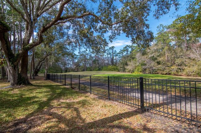 2240 TONIWOOD LANE, Palm Harbor, FL 34685