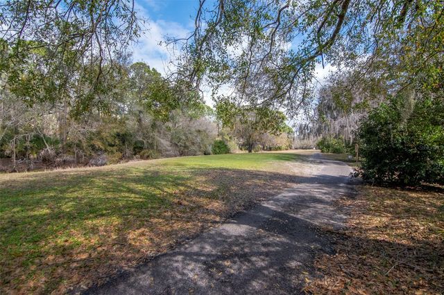 2240 TONIWOOD LANE, Palm Harbor, FL 34685