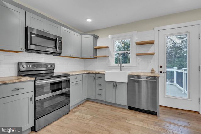 151 LONG POINT CT, Pasadena, MD 21122