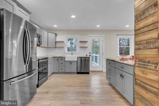 151 LONG POINT CT, Pasadena, MD 21122