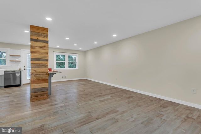 151 LONG POINT CT, Pasadena, MD 21122