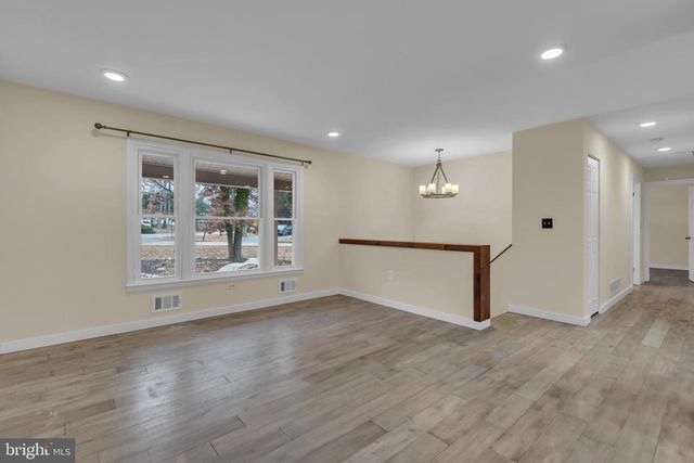 151 LONG POINT CT, Pasadena, MD 21122