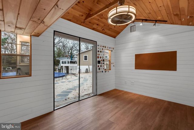 151 LONG POINT CT, Pasadena, MD 21122