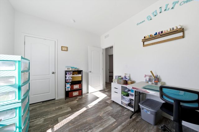 514 14th St, Benton City, WA 99320