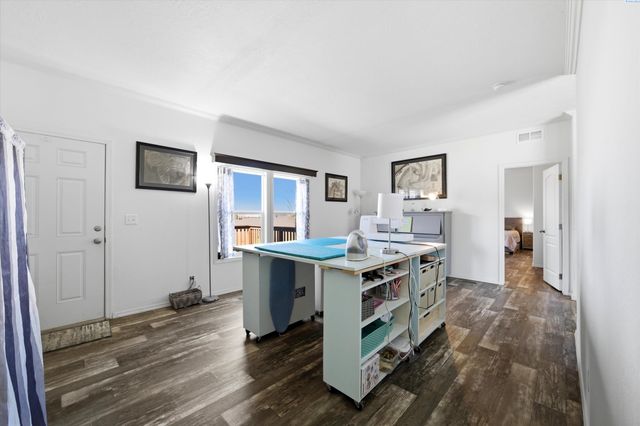 514 14th St, Benton City, WA 99320