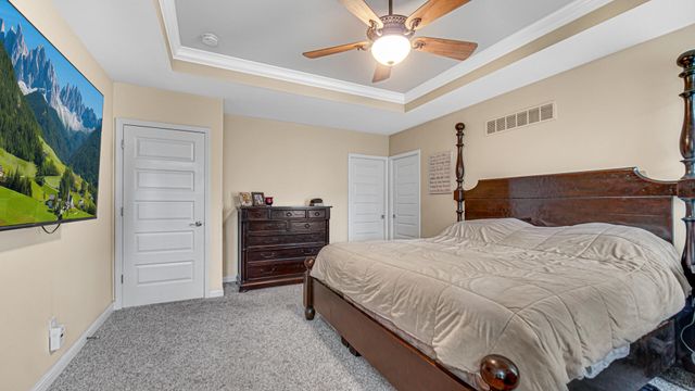 239 Edgewood Drive, Valparaiso, IN 46385