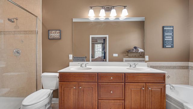 239 Edgewood Drive, Valparaiso, IN 46385