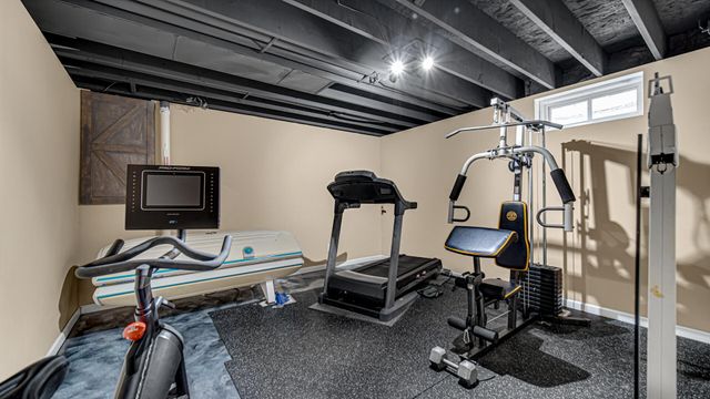 239 Edgewood Drive, Valparaiso, IN 46385