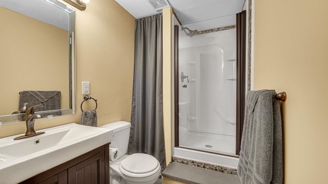 239 Edgewood Drive, Valparaiso, IN 46385