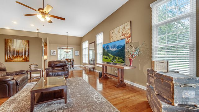 239 Edgewood Drive, Valparaiso, IN 46385